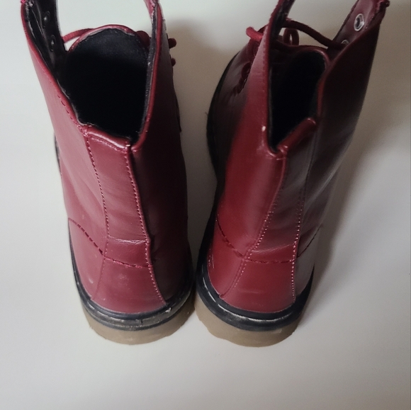 Size 9 Ardene Boots - Picture 3 of 3
